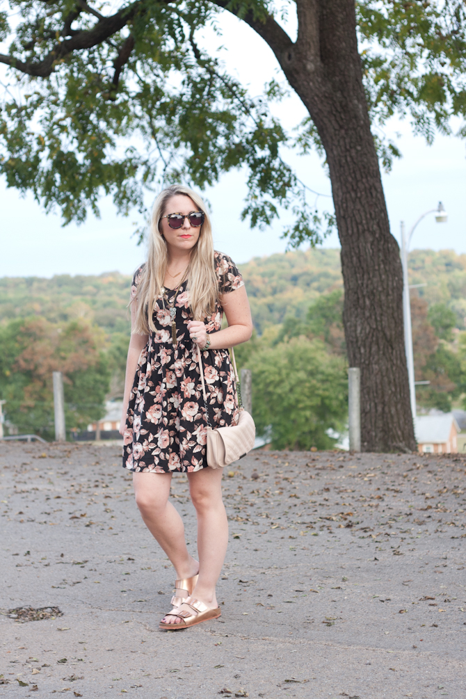 Roses on Pearls & Twirls