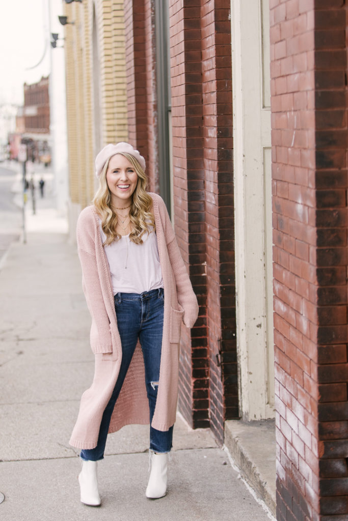 How to Wear a Pink Beret